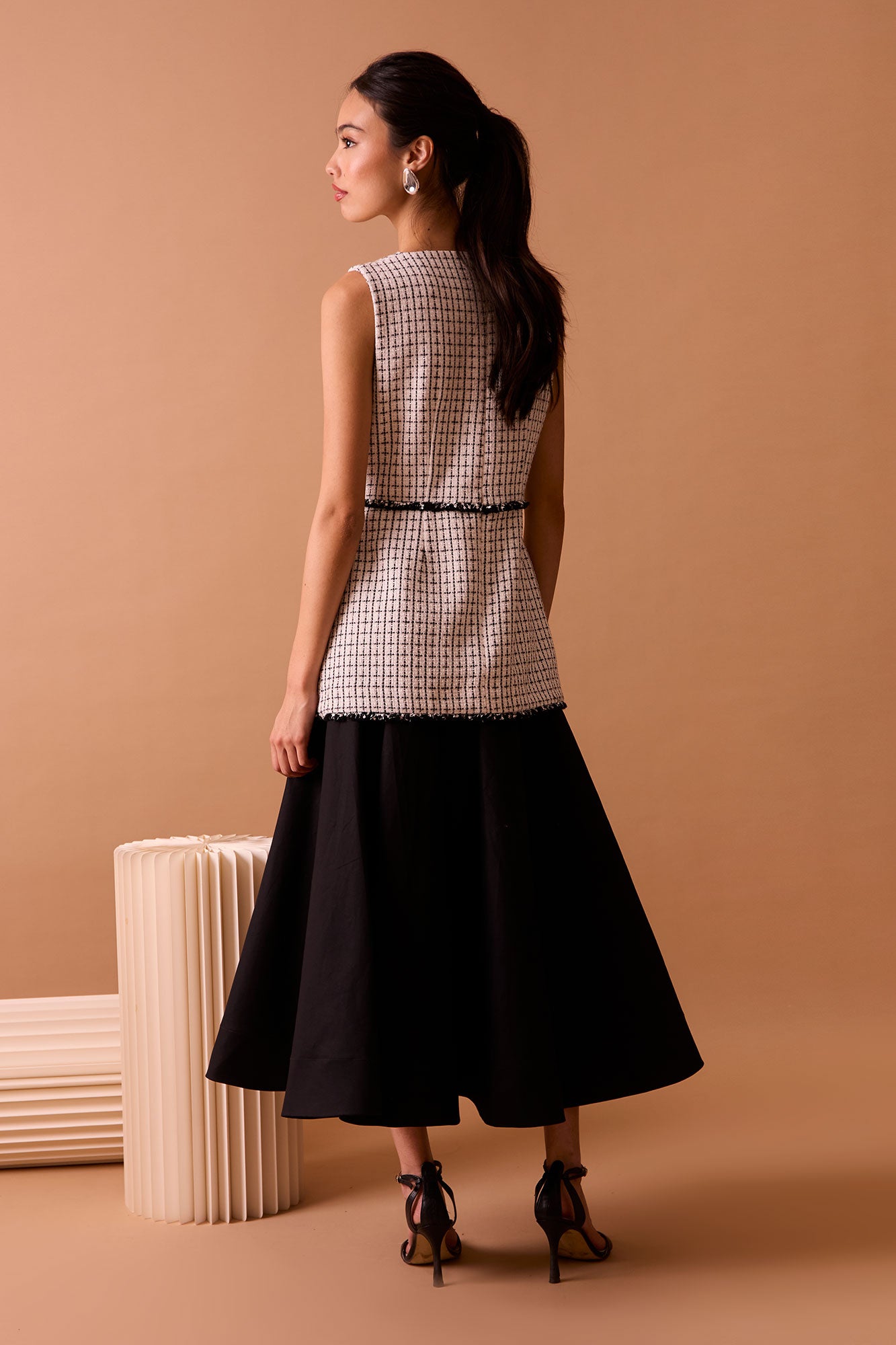 WHITE/BLACK WATER LILY DRESS