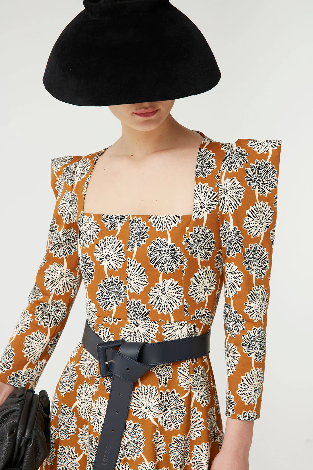 VESTIDO RENÉ MOSTAZA