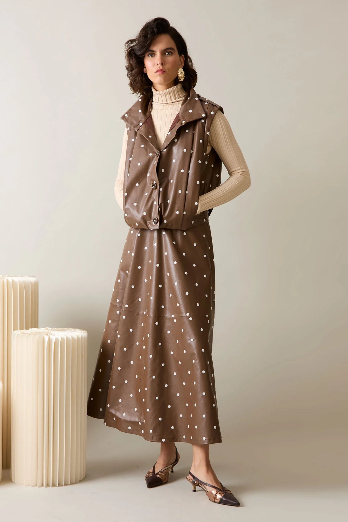 CHALECO ZAHARA MARRON