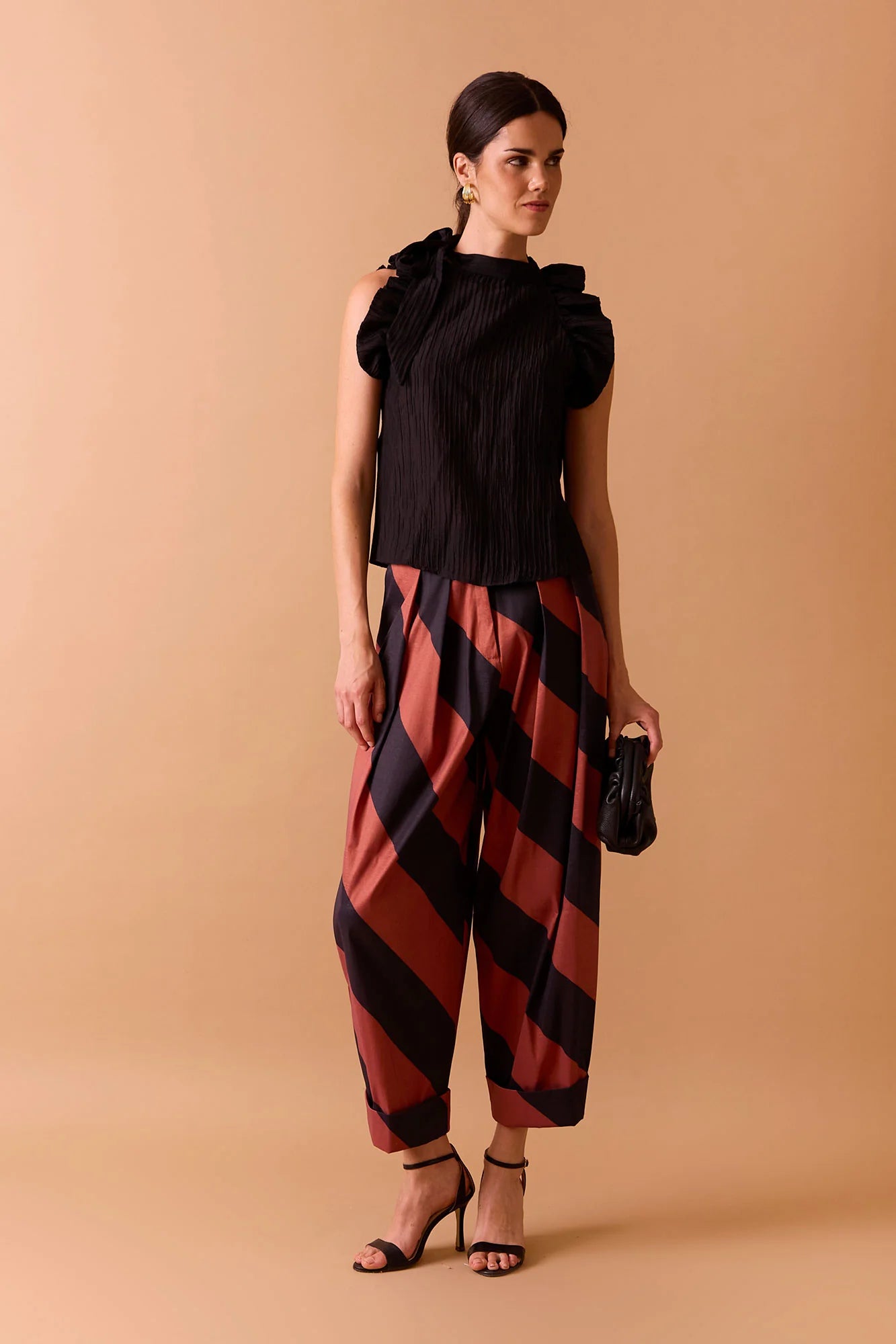 BLACK OBSIDIAN TOP