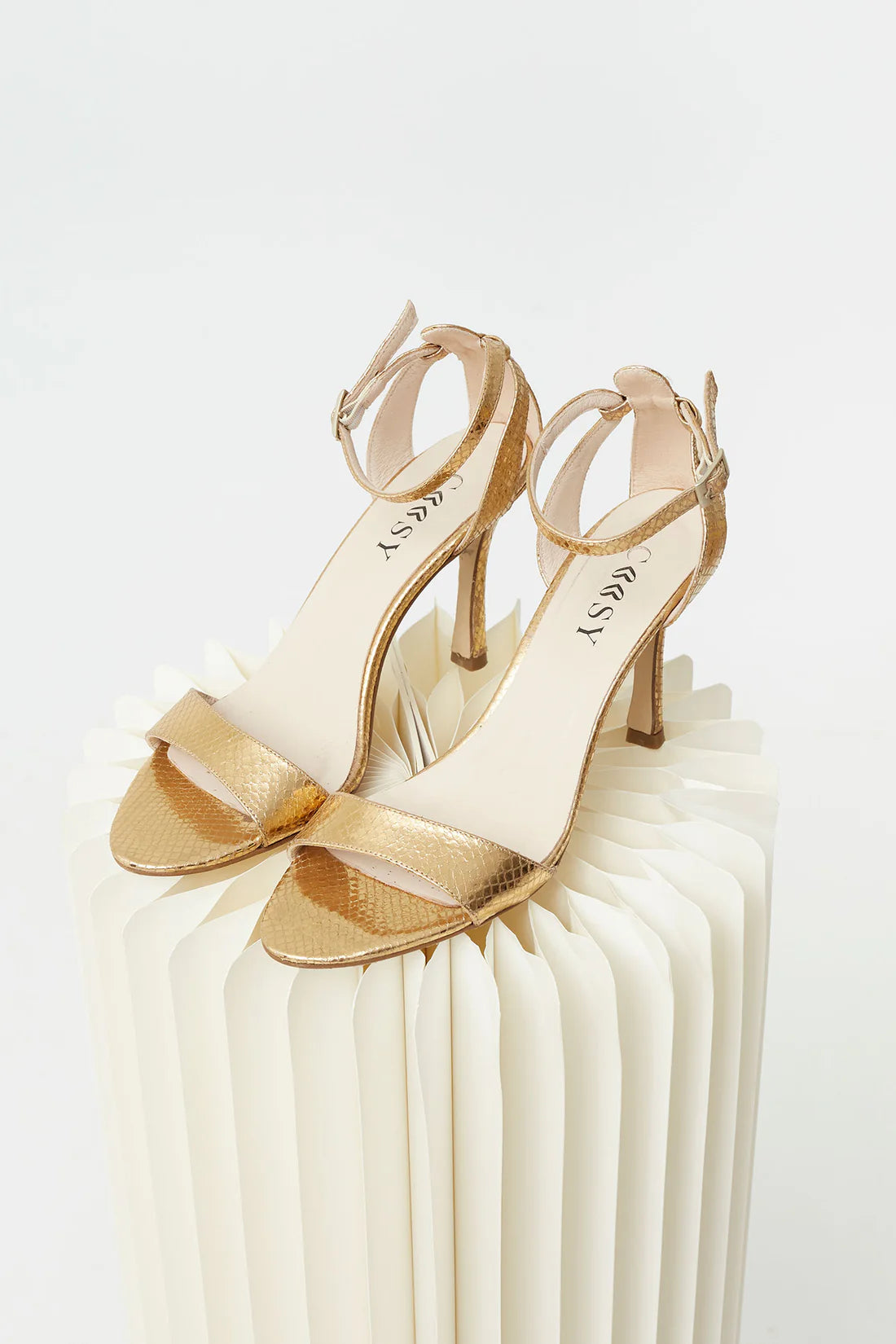 SANDALIAS PIEL DORADO