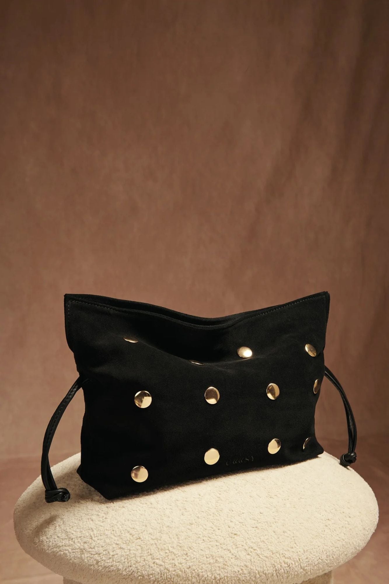 BOLSO SACOTACHAS NEGRO
