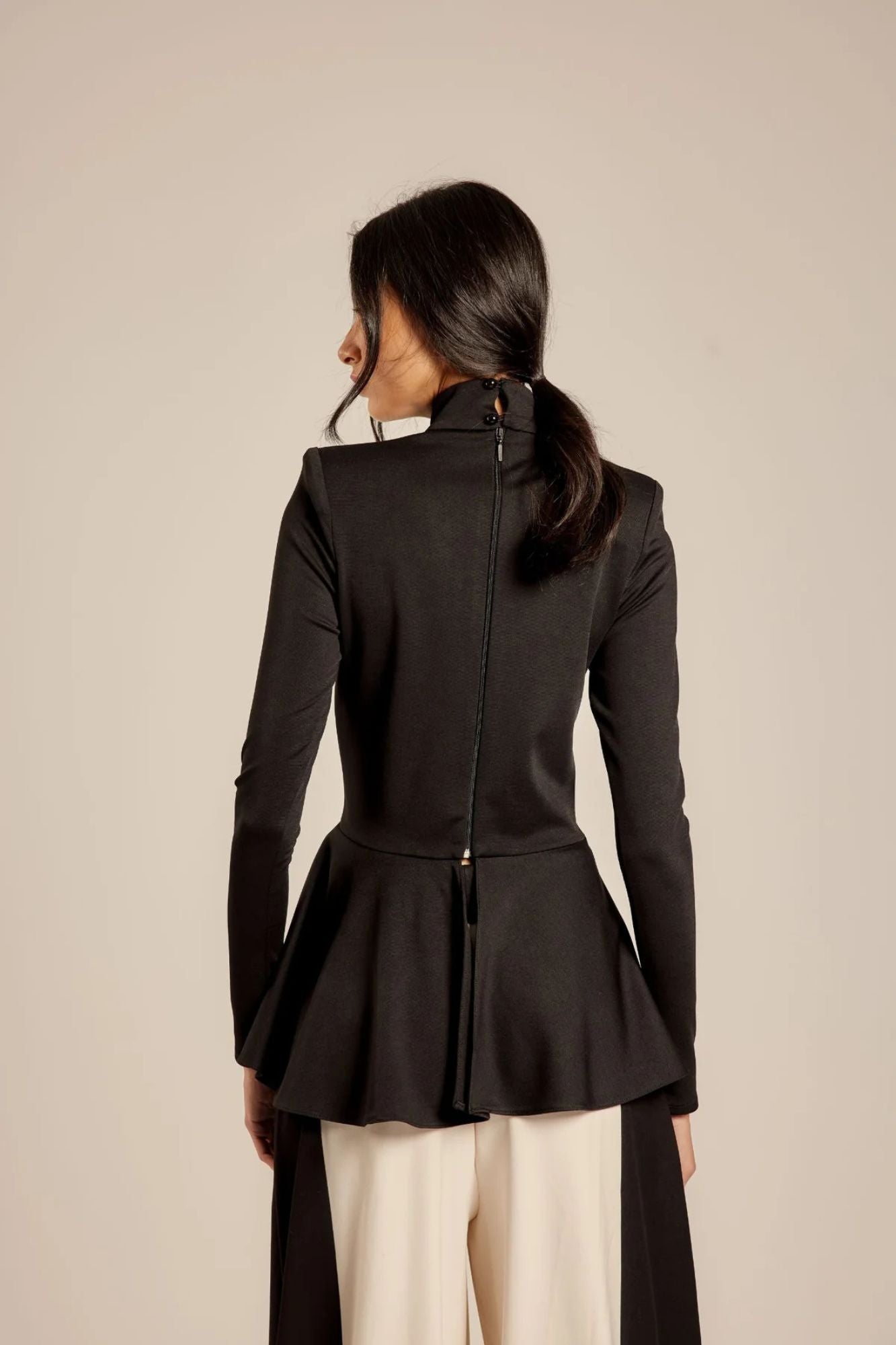 TOP TIANA NEGRO