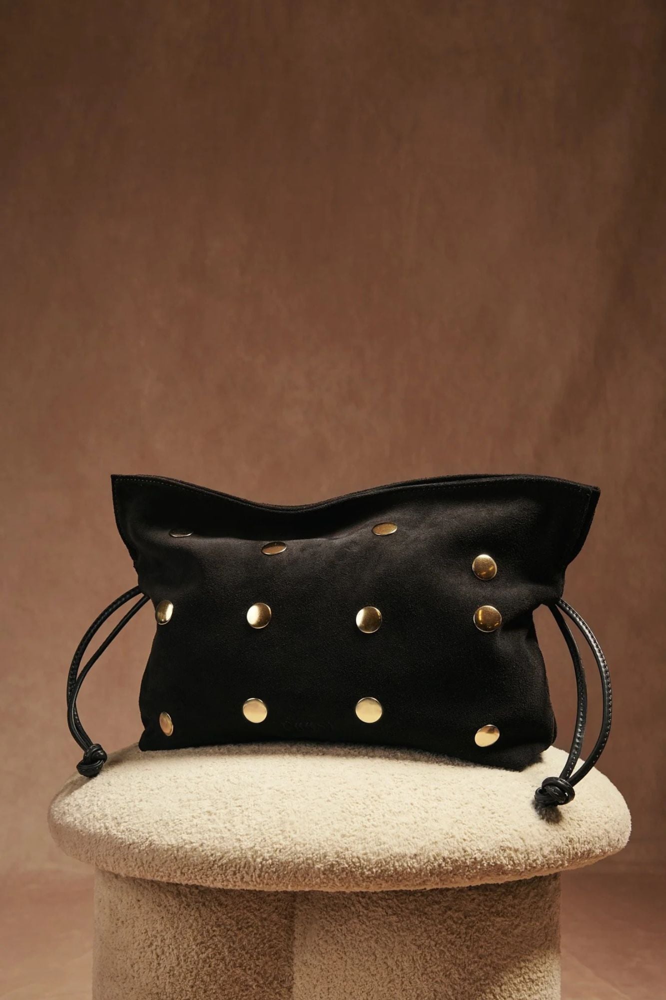 BOLSO SACOTACHAS NEGRO