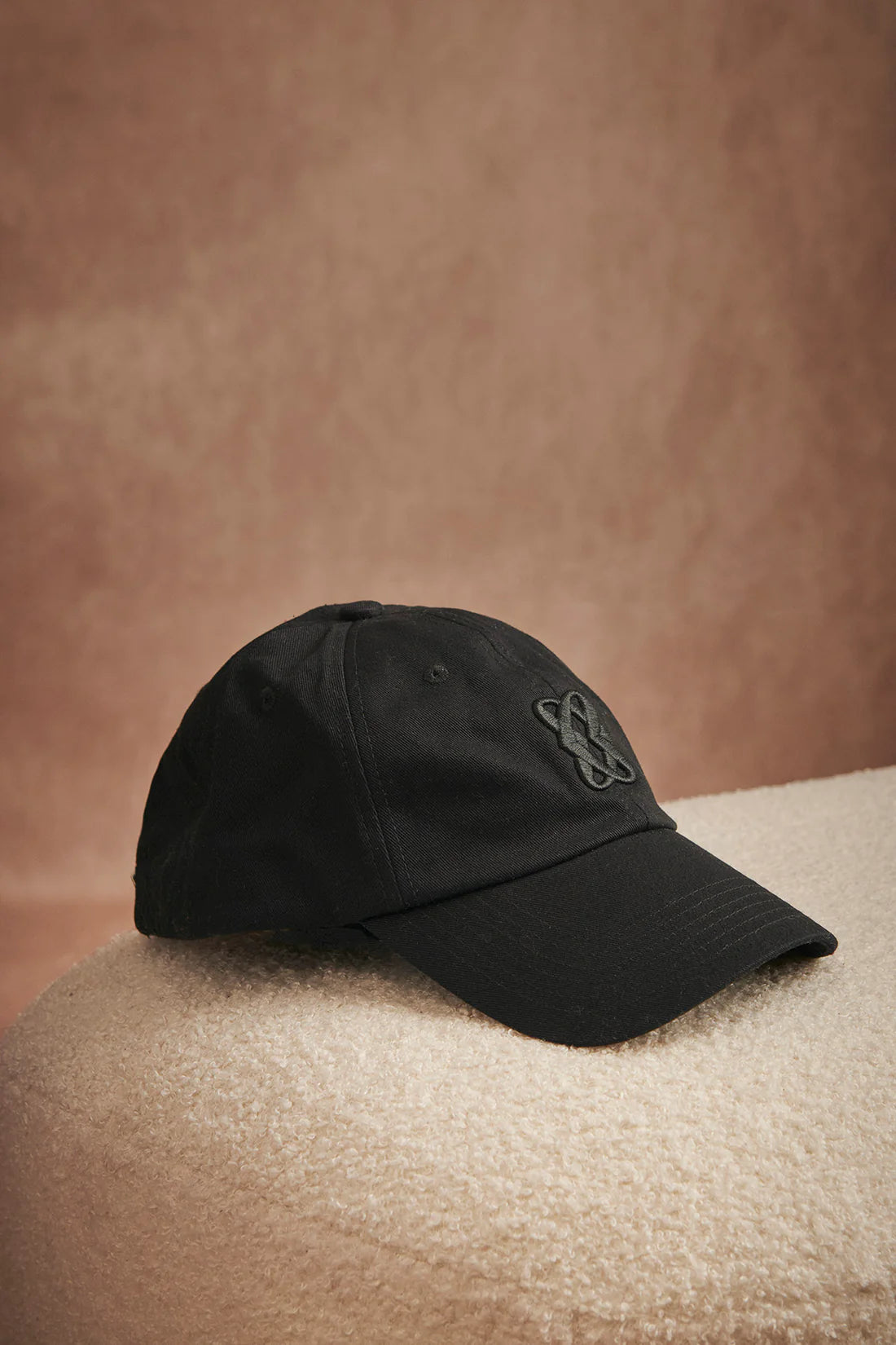 GORRA LOGO NEGRO