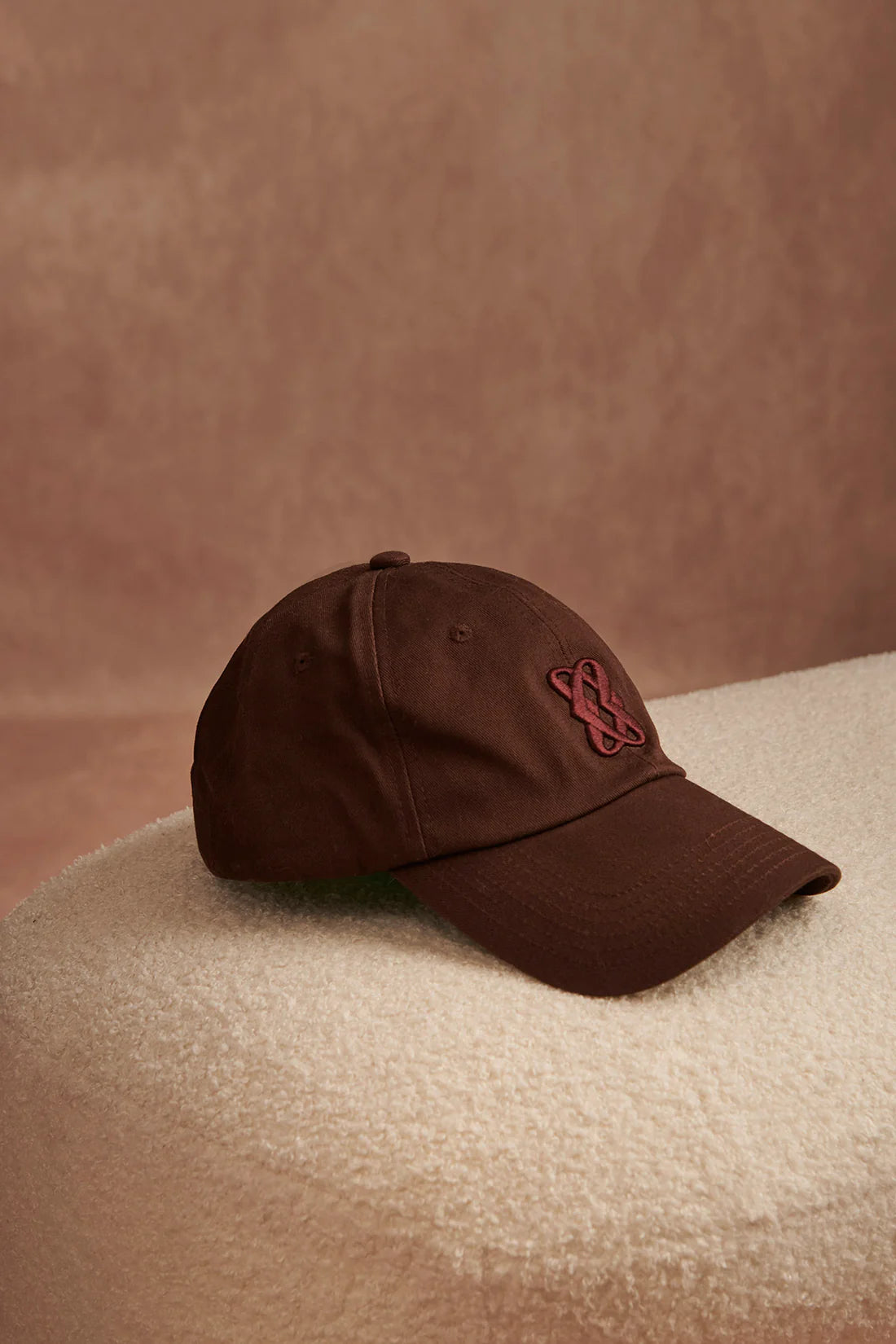 GORRA LOGO MARRON