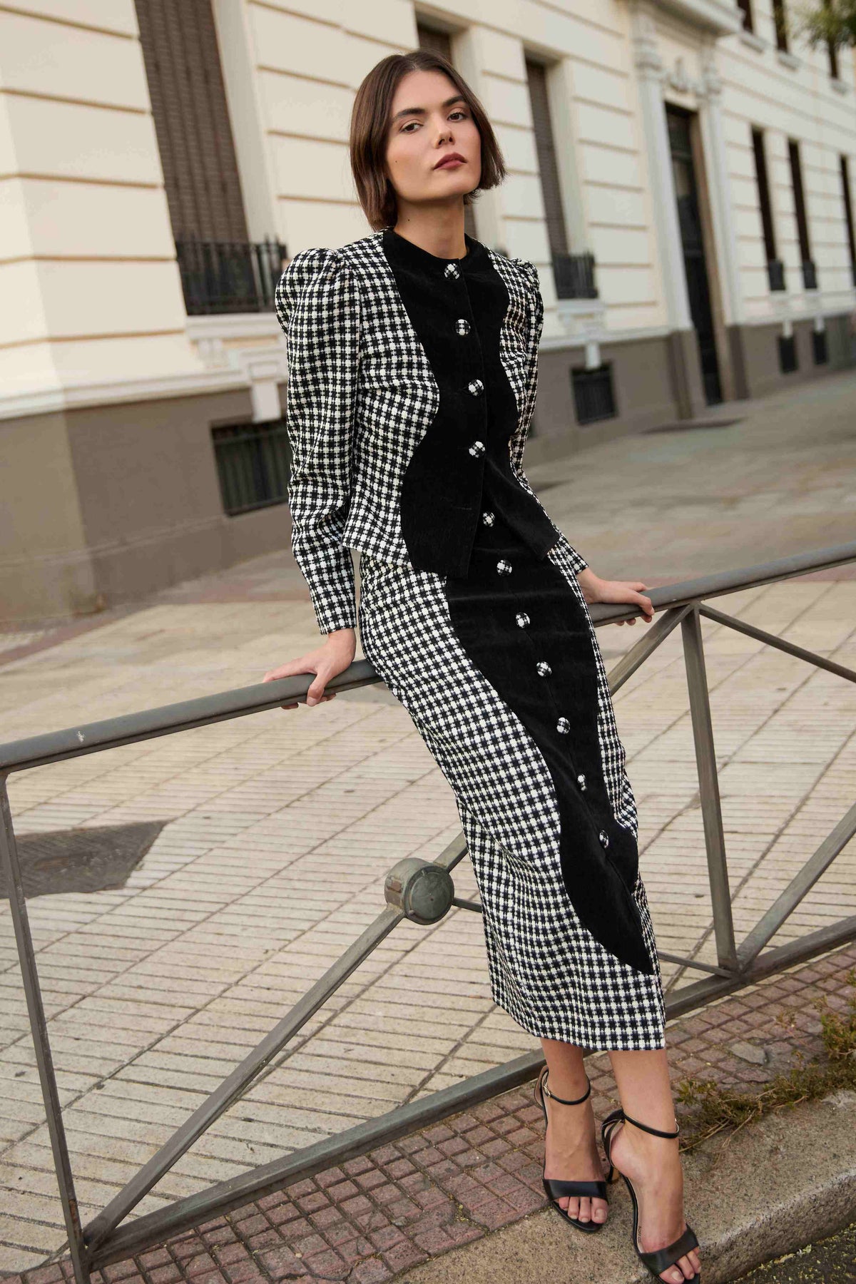 NOIREL WHITE/BLACK SKIRT