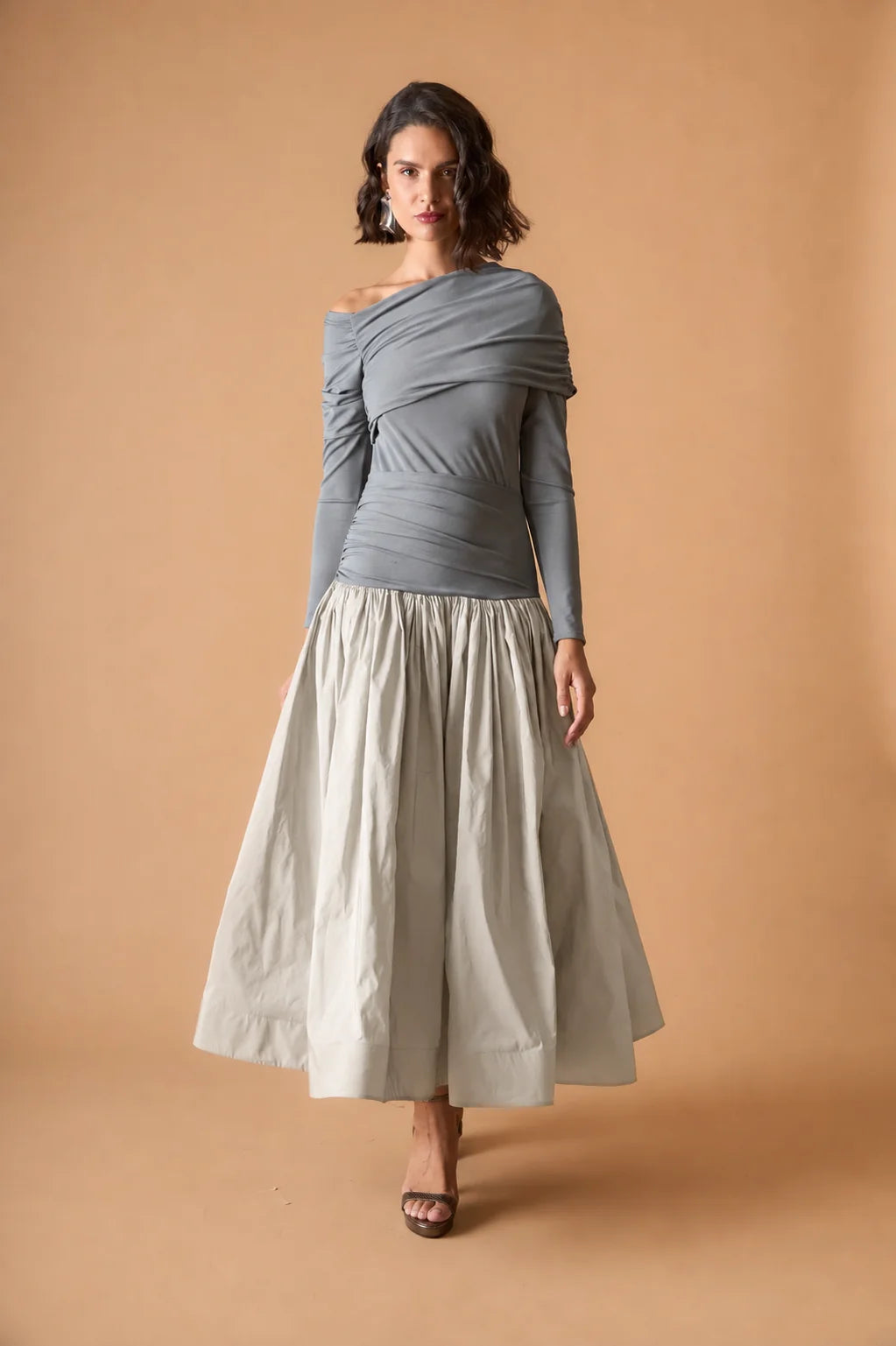 VESTIDO LIRIAN GRIS